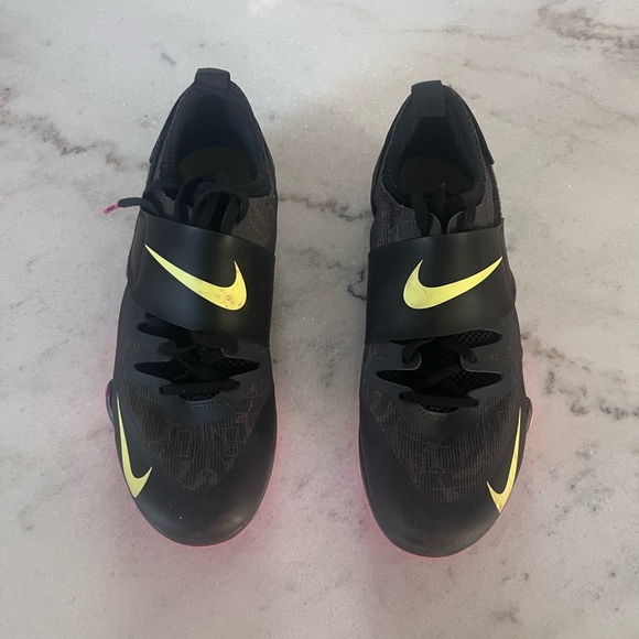 Track and field shoes - Picture 1 of 8
